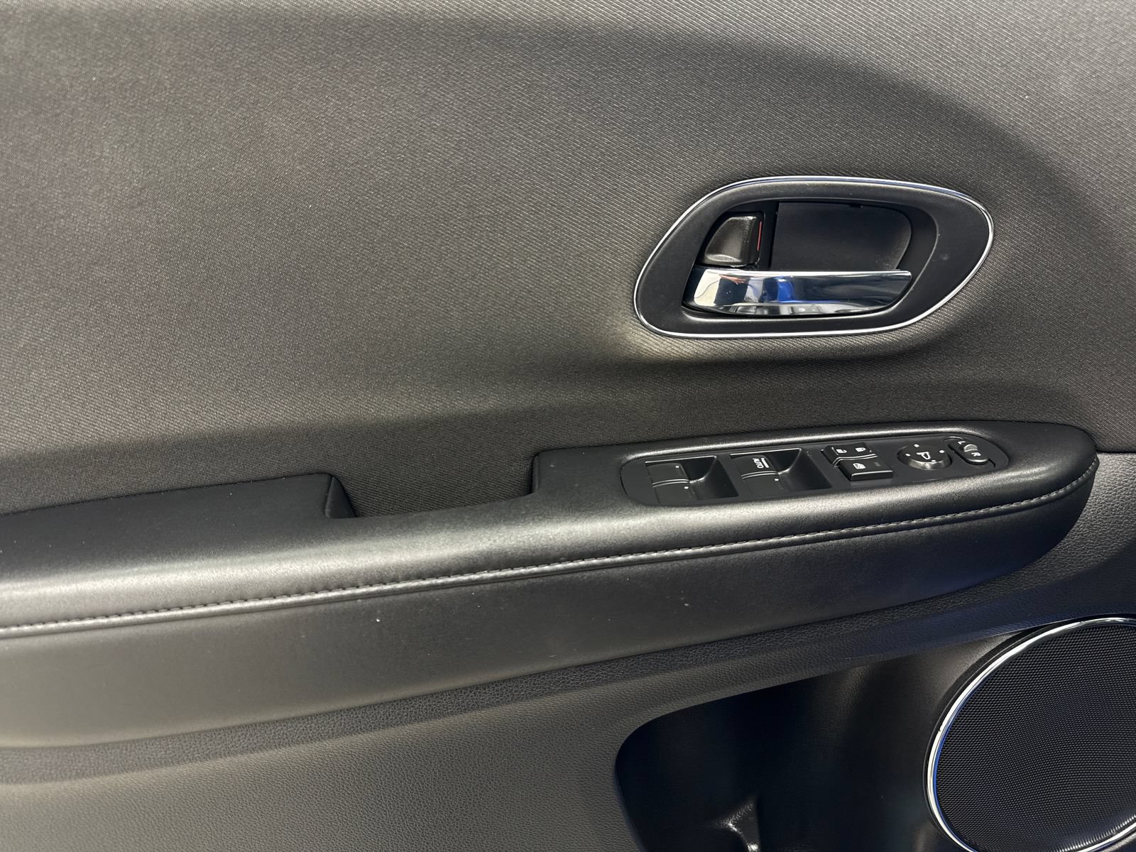 Used 2022 Honda HR-V EX image 33