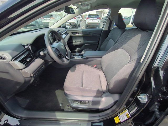 Used 2026 Toyota Camry LE w/ Convenience Package image 8