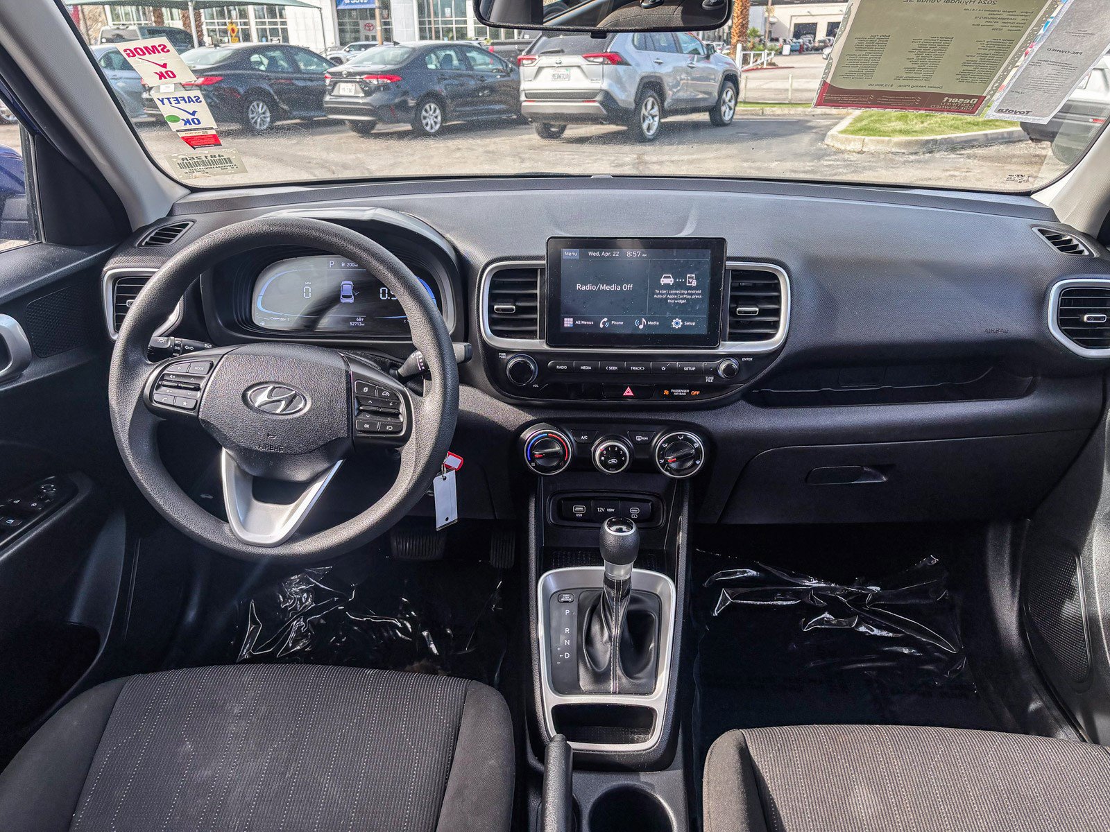 Used 2024 Hyundai Venue SE FWD image 16