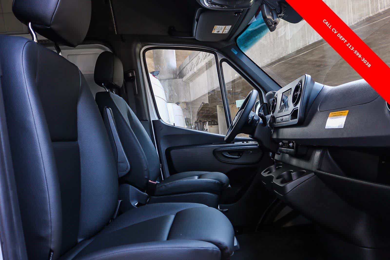 Used 2024 Mercedes-Benz Sprinter 2500 image 17
