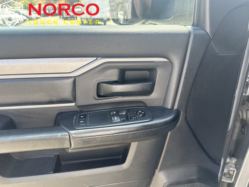 Used 2021 RAM 3500 Tradesman RWD image 28