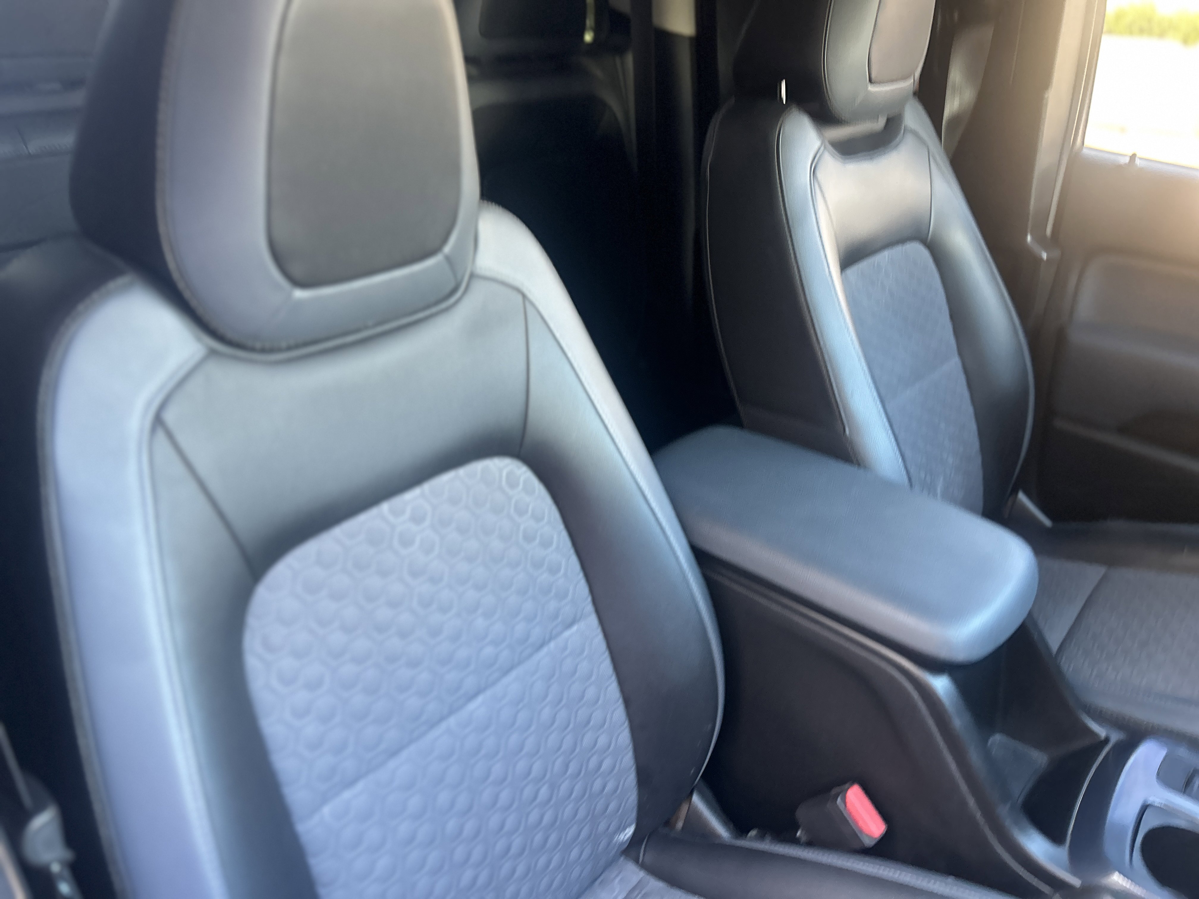 Used 2015 Chevrolet Colorado Z71 image 18