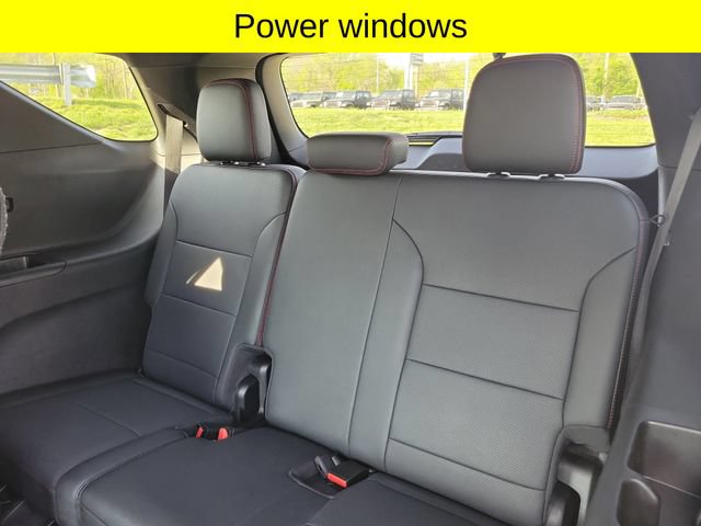 Used 2024 Chevrolet Traverse RS AWD/4WD image 27