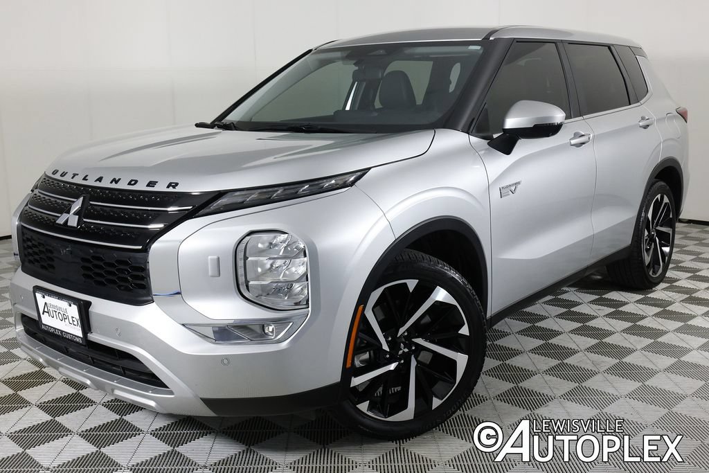 Used 2025 Mitsubishi Outlander SE