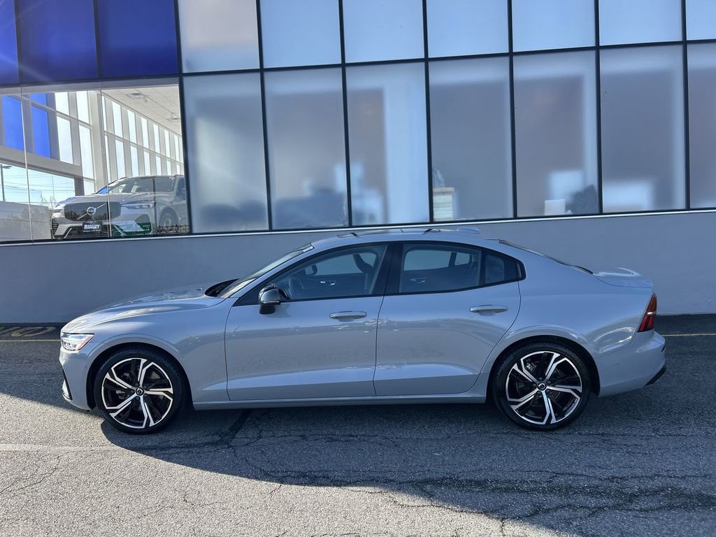 Certified 2025 Volvo S60 B5 Ultra AWD/4WD image 5