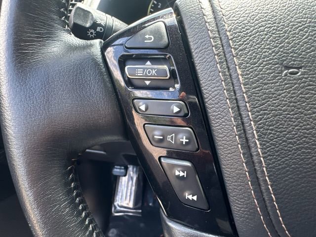 Used 2023 Nissan Armada Platinum w/ Captain's Chairs Package image 34