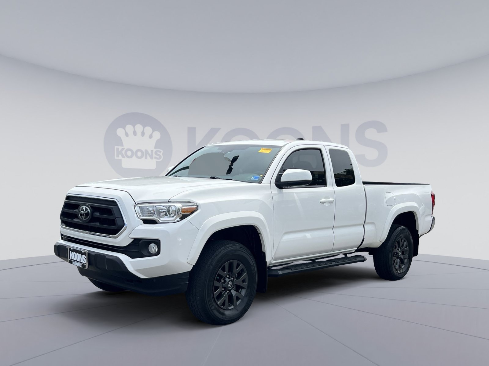 Used 2021 Toyota Tacoma SR5 RWD image 1