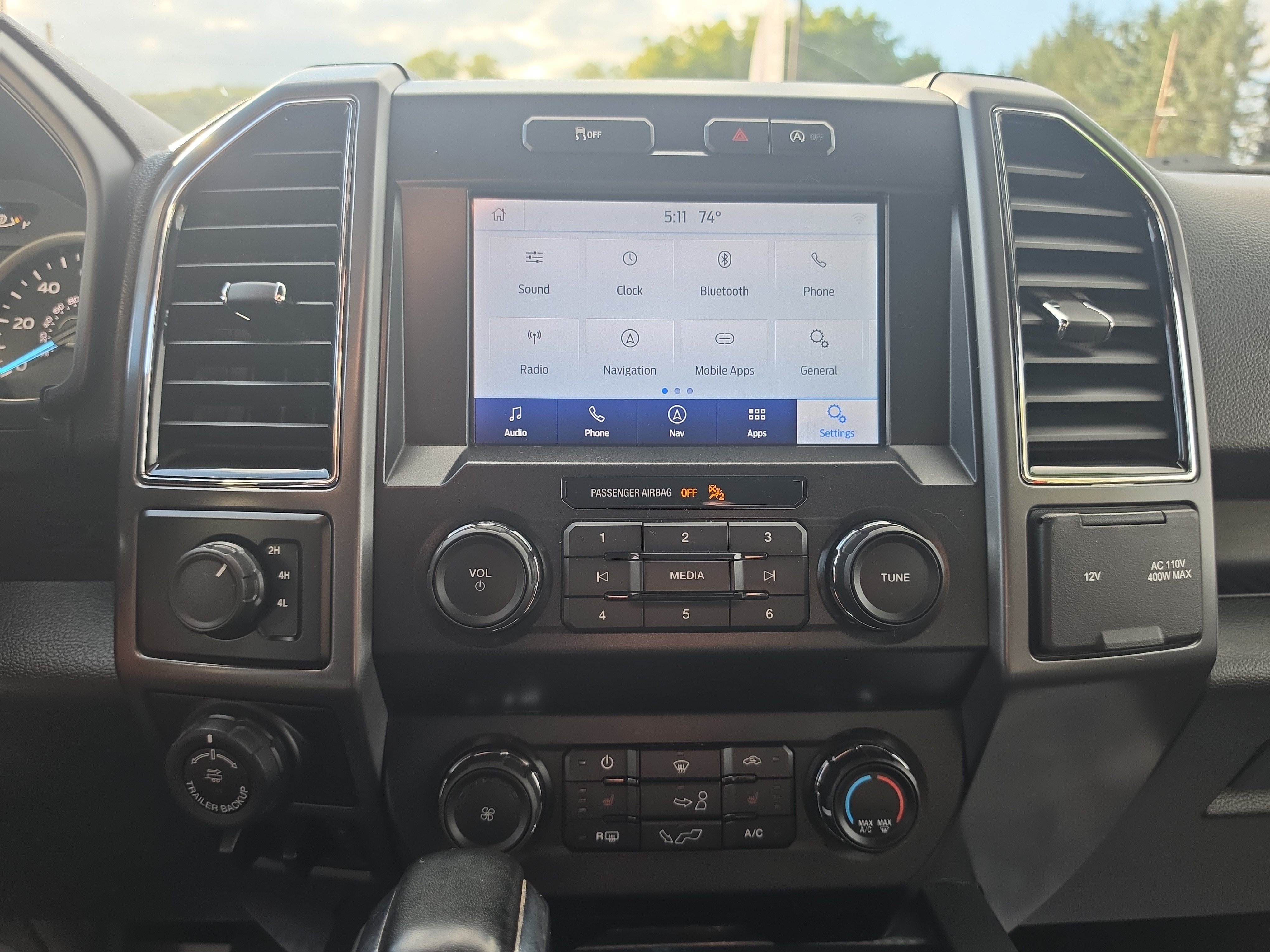 Used 2019 Ford F150 XLT w/ Equipment Group 302A Luxury AWD/4WD image 26