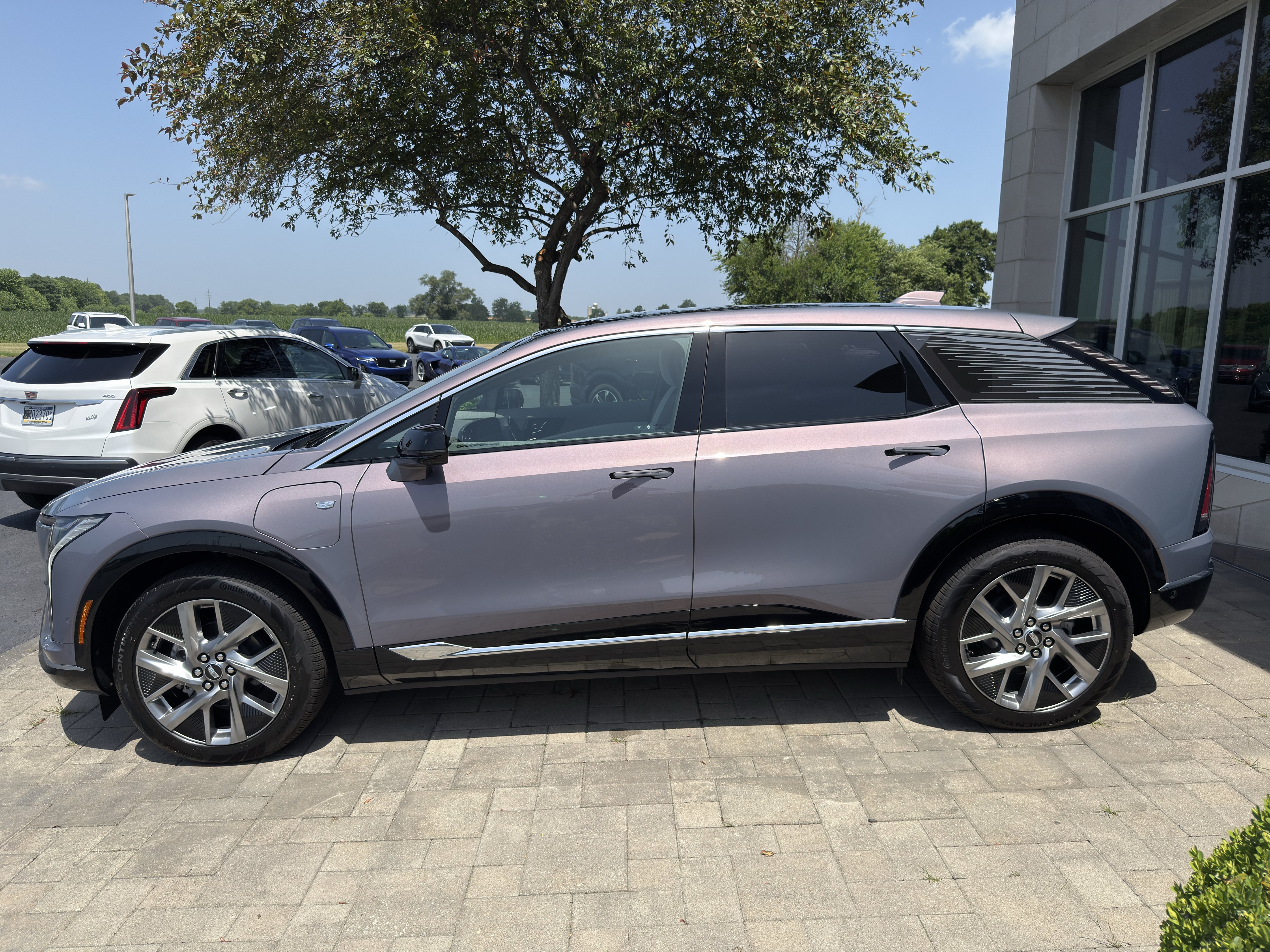 Used 2025 Cadillac Optiq Luxury 1 AWD/4WD image 4