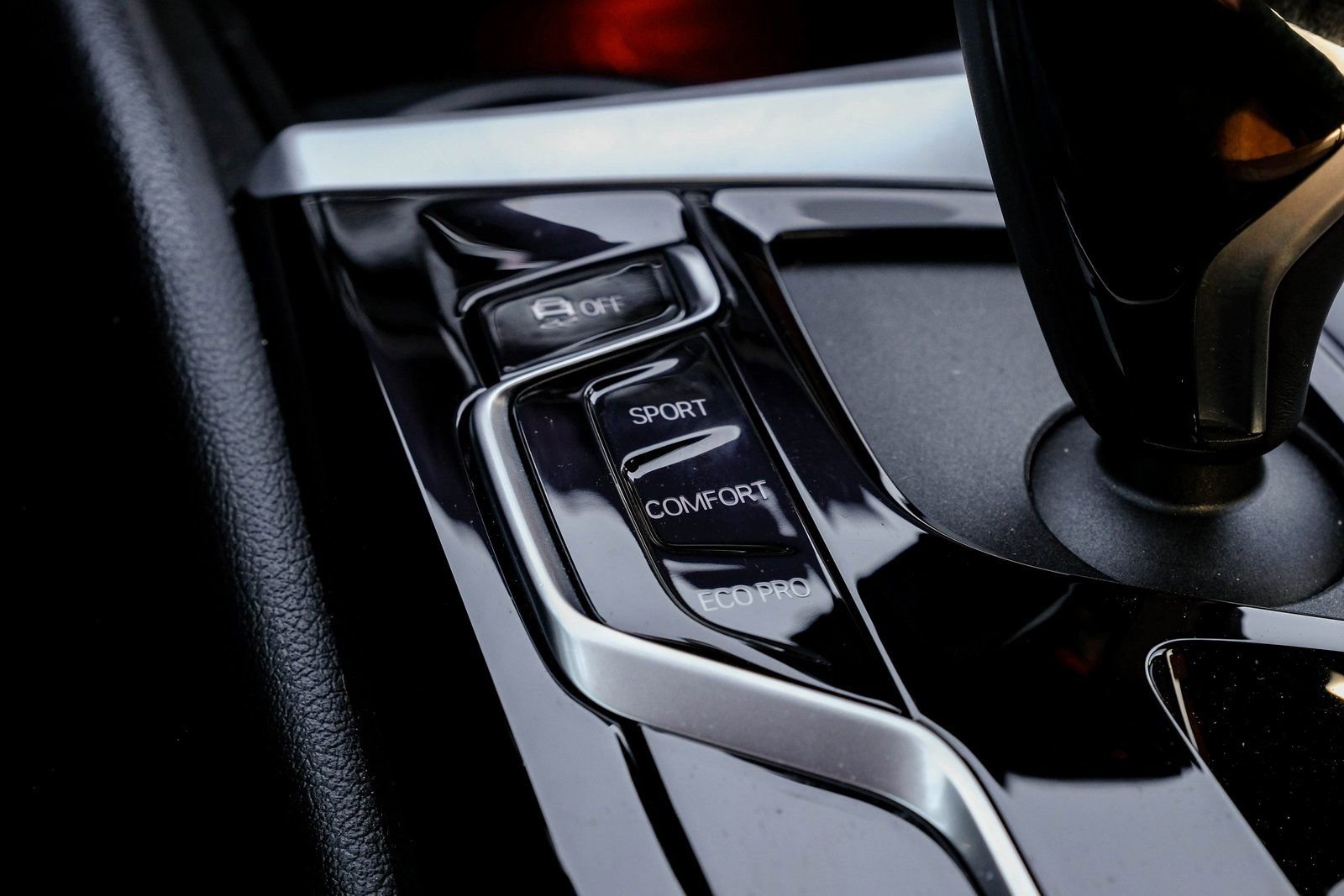 Used 2023 BMW 530i xDrive w/ Executive Package image 30