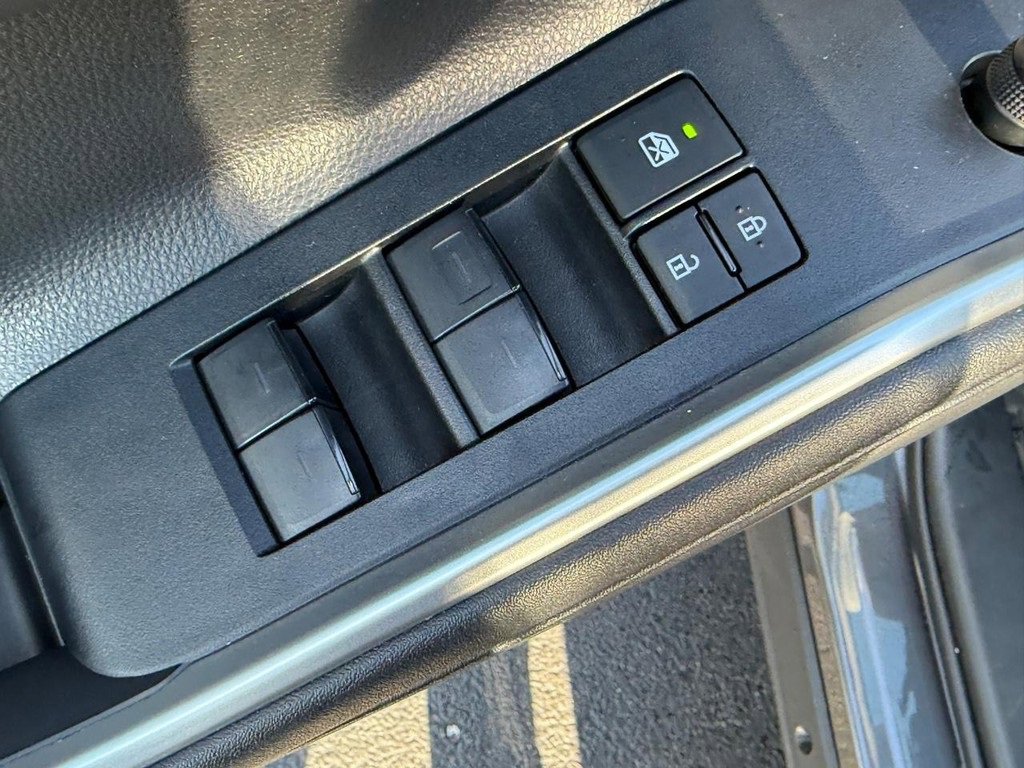 Certified 2024 Toyota Highlander XLE image 17