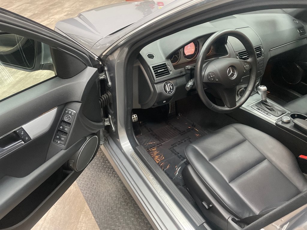 Used 2008 Mercedes-Benz C 300 Sedan image 4