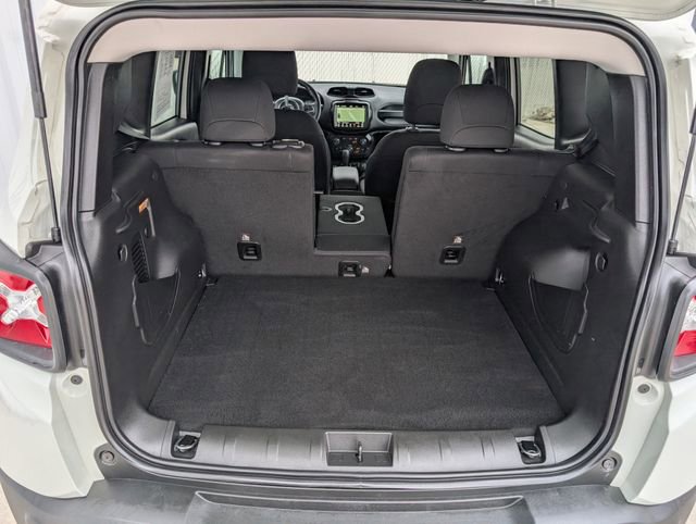 Used 2022 Jeep Renegade Latitude w/ Convenience Group image 29