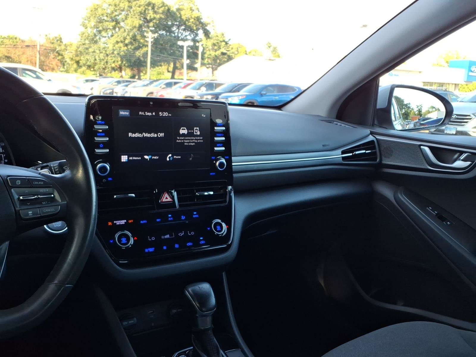 Used 2022 Hyundai Ioniq SEL FWD image 19
