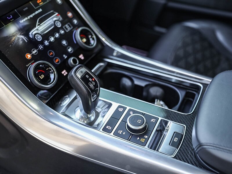 Used 2022 Land Rover Range Rover Sport SVR Carbon Edition AWD/4WD image 28