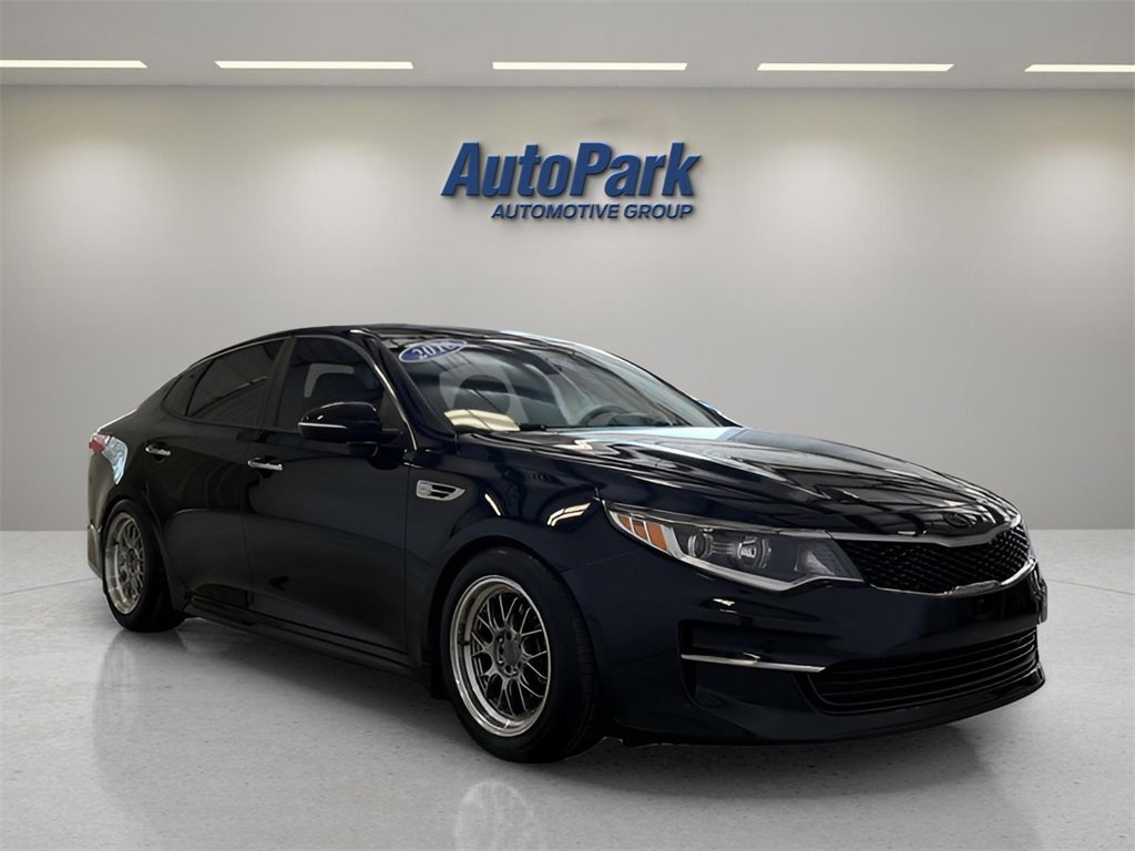 Used 2018 Kia Optima LX w/ 17" Alloy Wheels Package