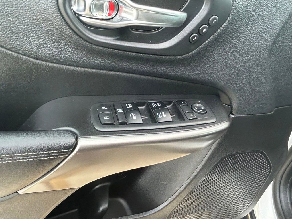 Certified 2019 Jeep Cherokee Limited image 16