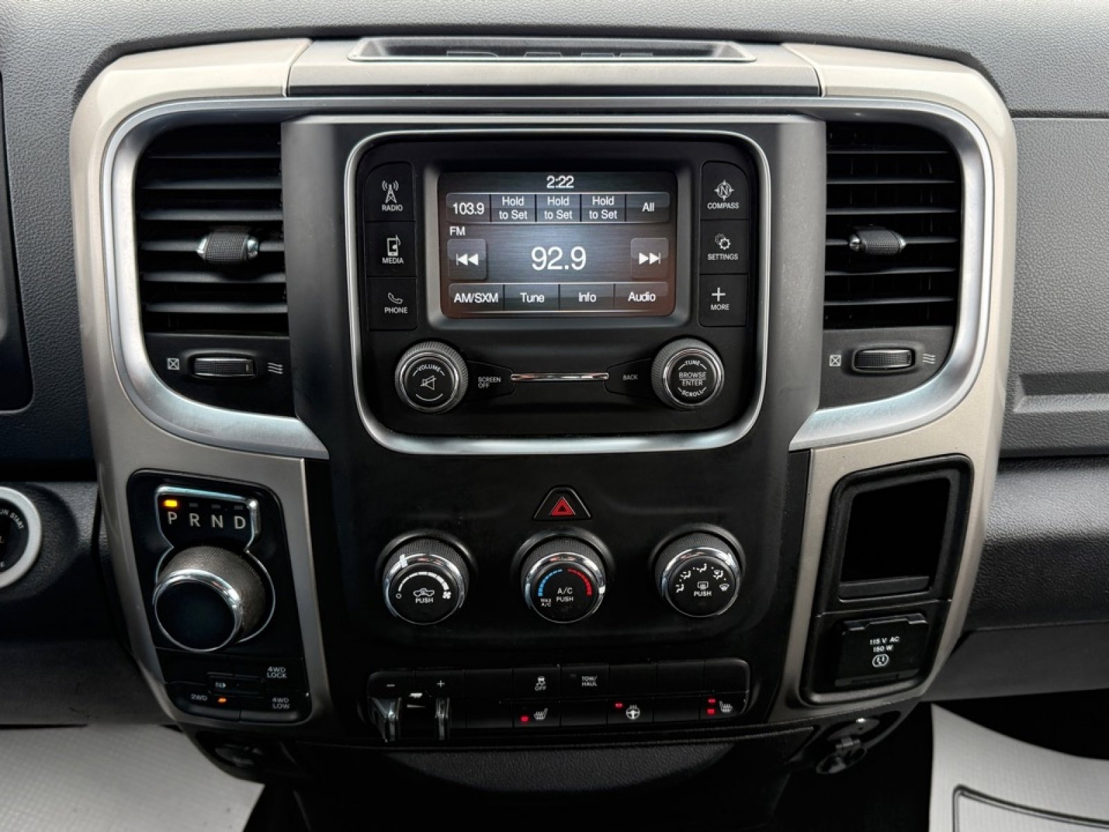 Used 2017 RAM 1500 Classic SLT w/ Luxury Group image 21