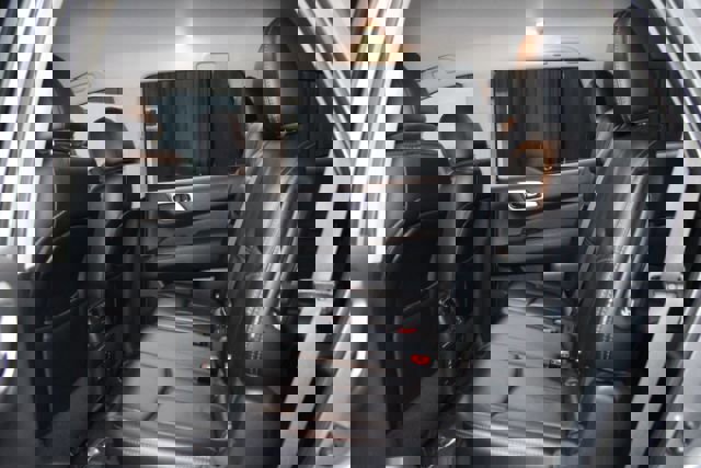 Used 2018 Nissan Pathfinder SL w/ Midnight Edition Package image 22