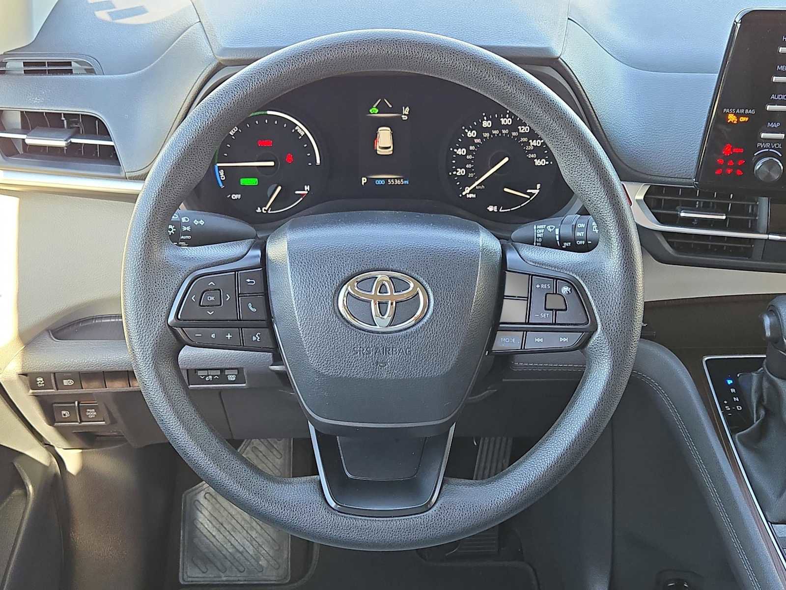 Used 2024 Toyota Sienna LE image 17