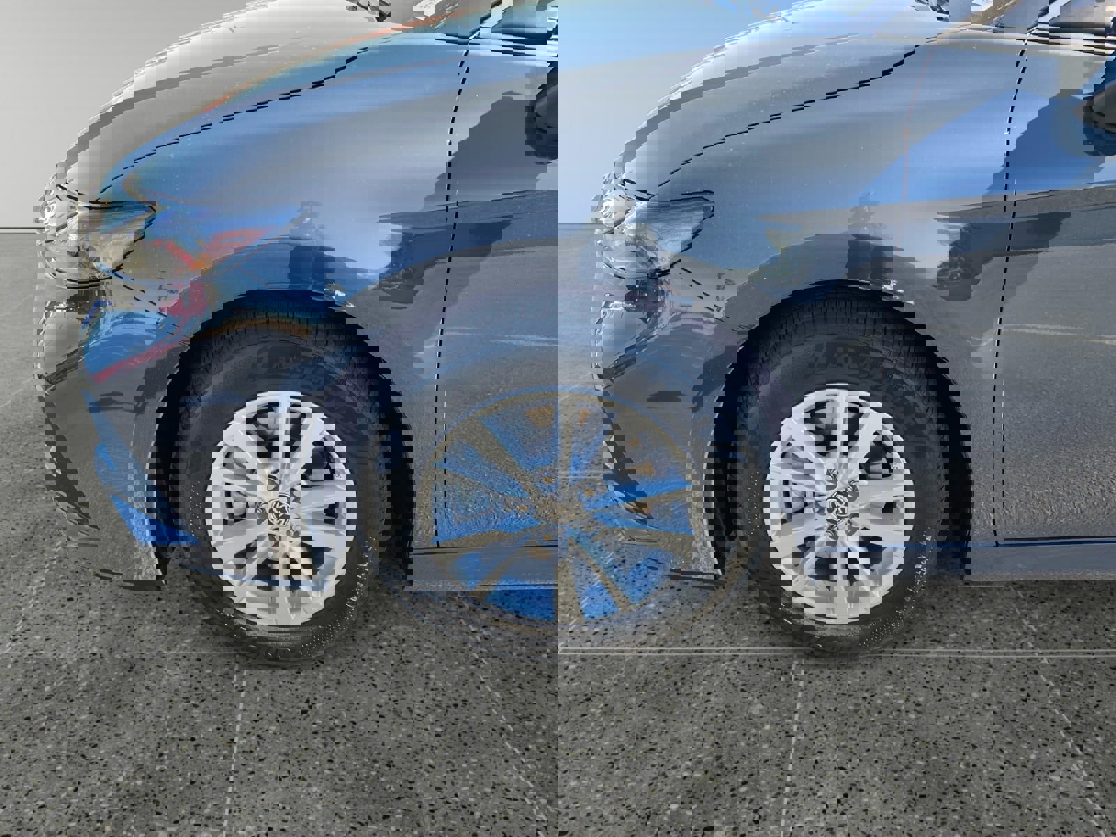 Used 2025 Toyota Camry LE image 14