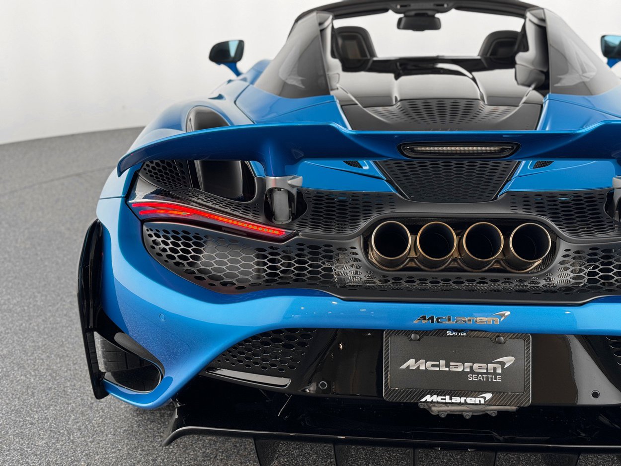 Used 2022 McLaren 765LT image 39
