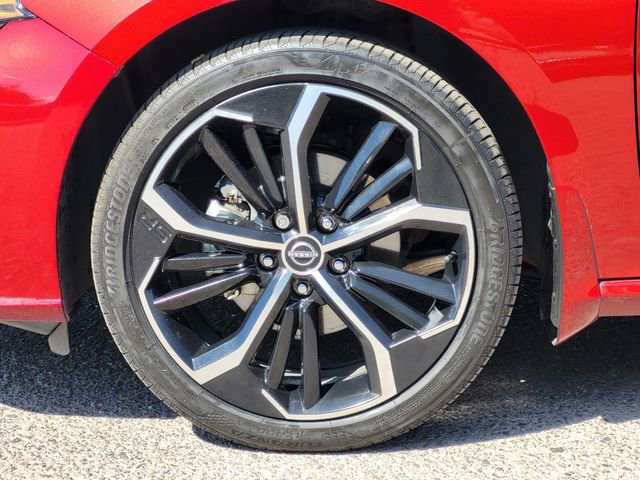 Certified 2024 Nissan Altima 2.5 SR w/ SR Premium Package AWD/4WD image 7