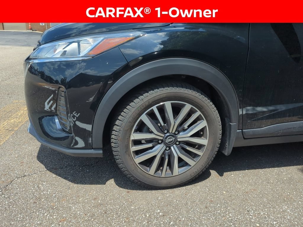 Certified 2022 Nissan Kicks SV FWD image 3