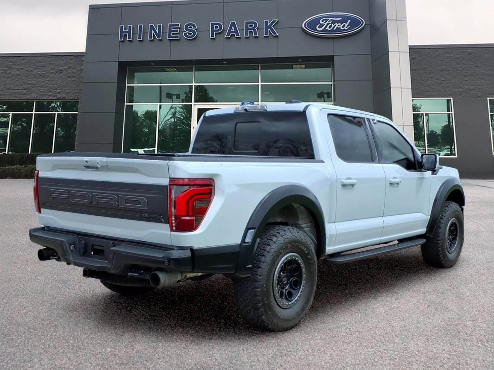 Used 2025 Ford F150 Raptor AWD/4WD image 3
