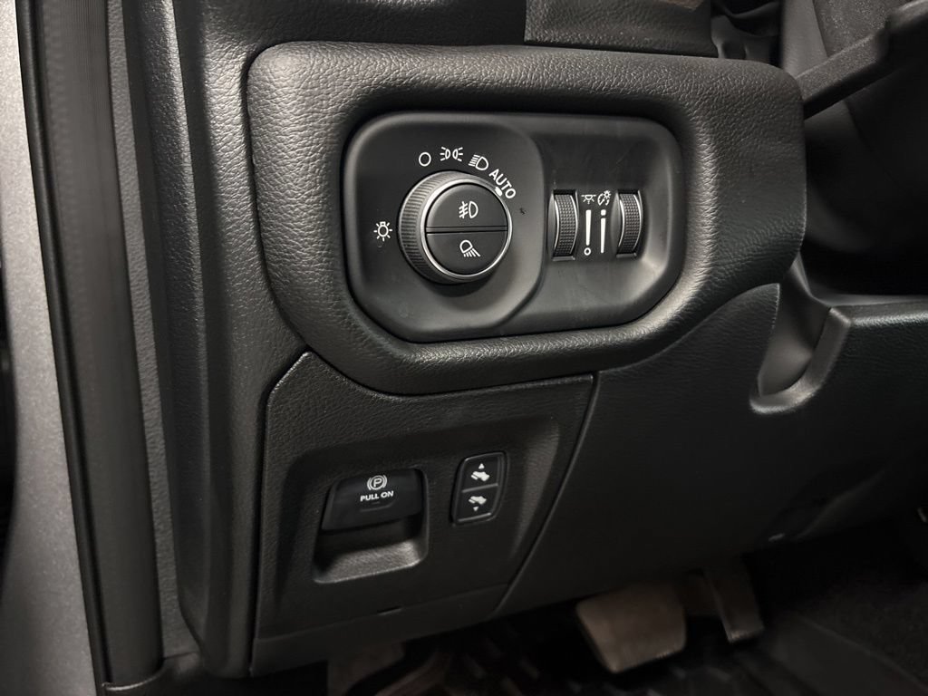 Used 2025 RAM 1500 Big Horn AWD/4WD image 16