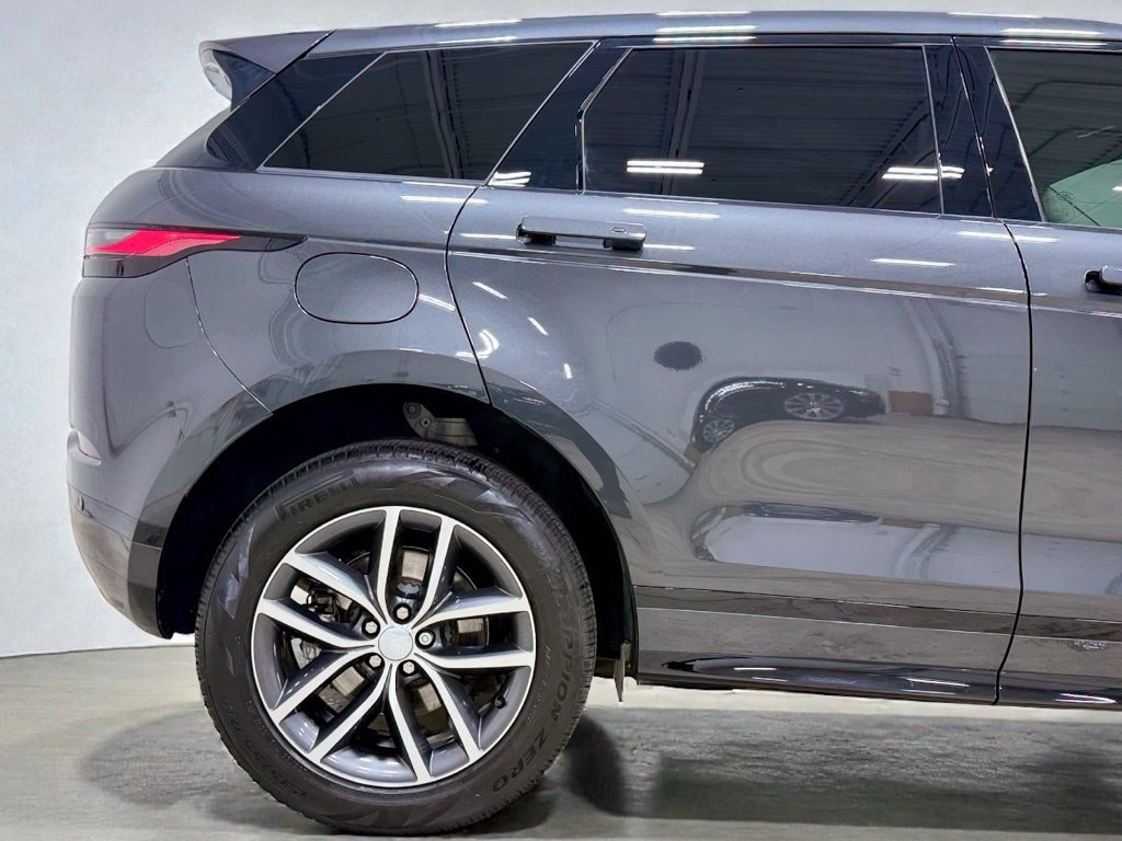 Used 2024 Land Rover Range Rover Evoque Dynamic SE AWD/4WD image 11