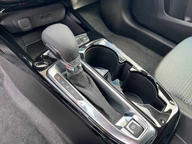 Certified 2025 Chevrolet Trax LT FWD image 20
