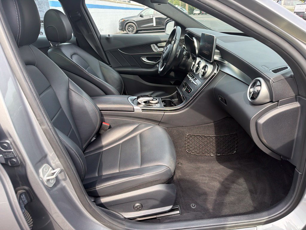 Used 2016 Mercedes-Benz C 300 4MATIC Sedan image 24