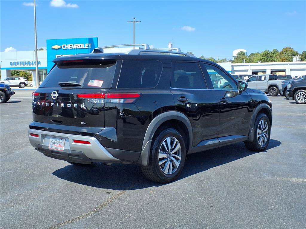 Used 2024 Nissan Pathfinder SL w/ Cargo Package image 19