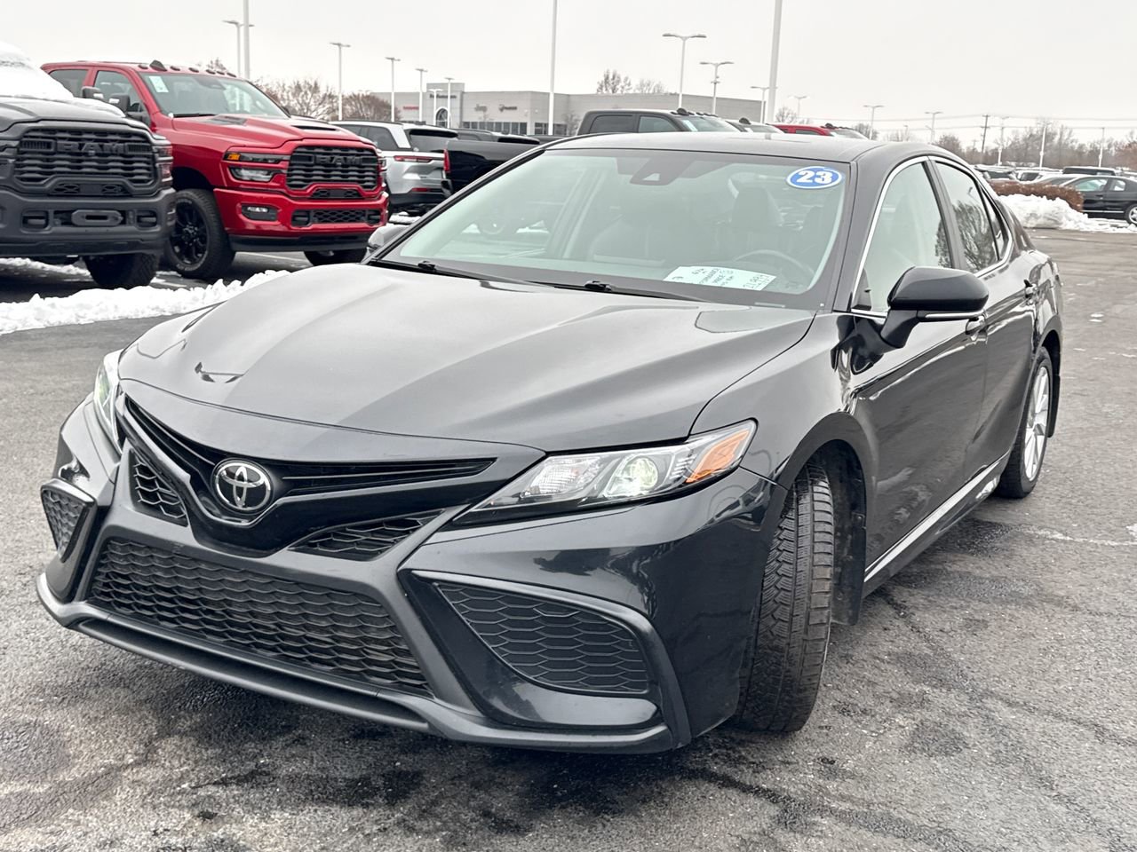 Used 2023 Toyota Camry SE image 7