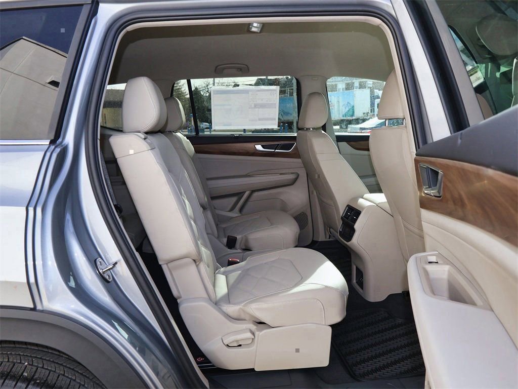 New 2026 Volkswagen Atlas SE image 30