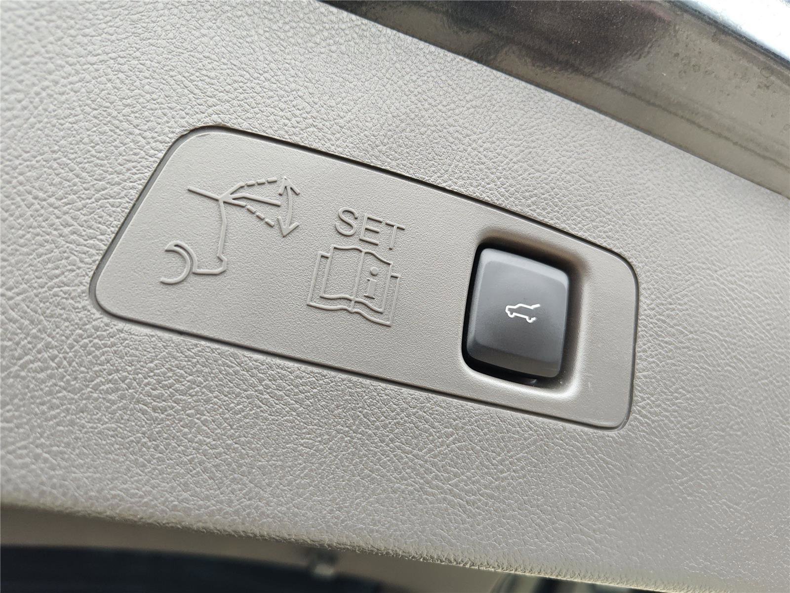 Used 2022 Lincoln Corsair Reserve image 7