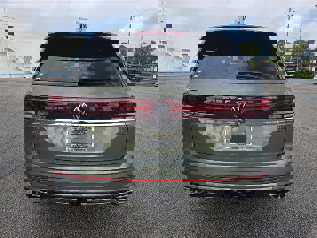 New 2026 Volkswagen Atlas SEL Premium R-Line image 5