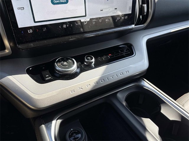 New 2025 Ford Expedition Active image 31