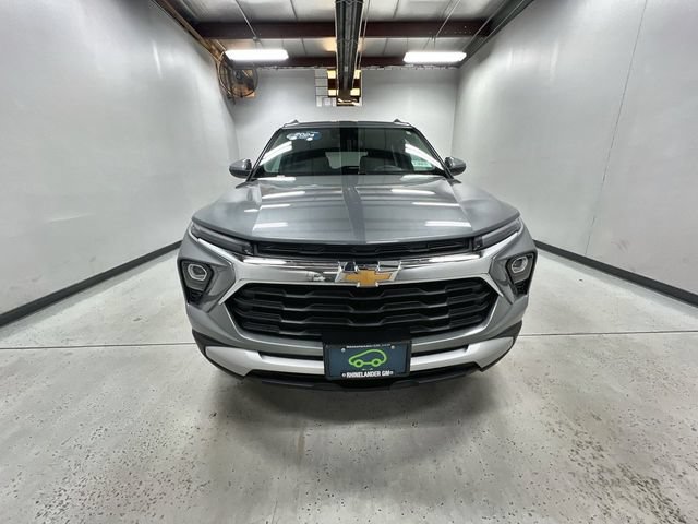 Certified 2024 Chevrolet TrailBlazer LT w/ LT Cold Weather Package AWD/4WD image 3