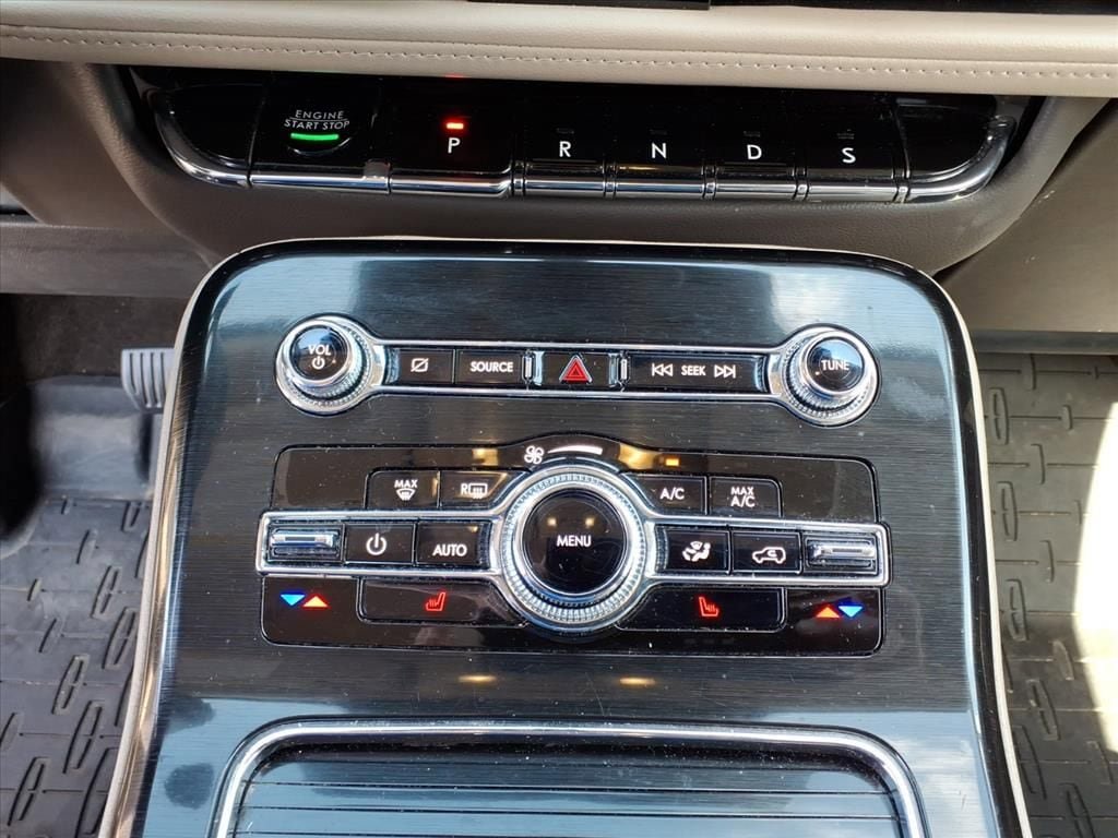 Used 2023 Lincoln Nautilus AWD image 12