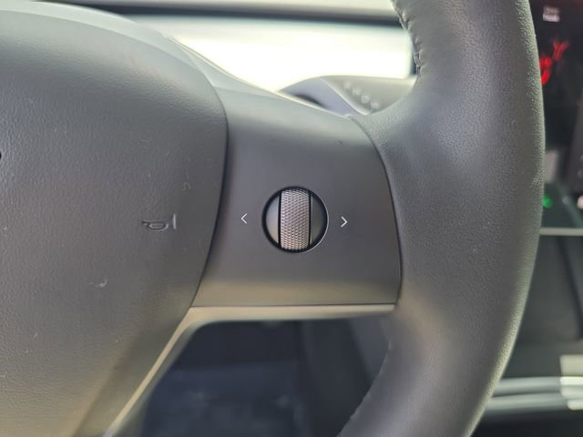 Used 2023 Tesla Model Y Long Range image 25