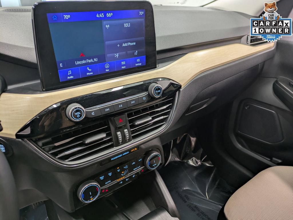 Used 2022 Ford Escape Titanium w/ Titanium Premium Package image 12