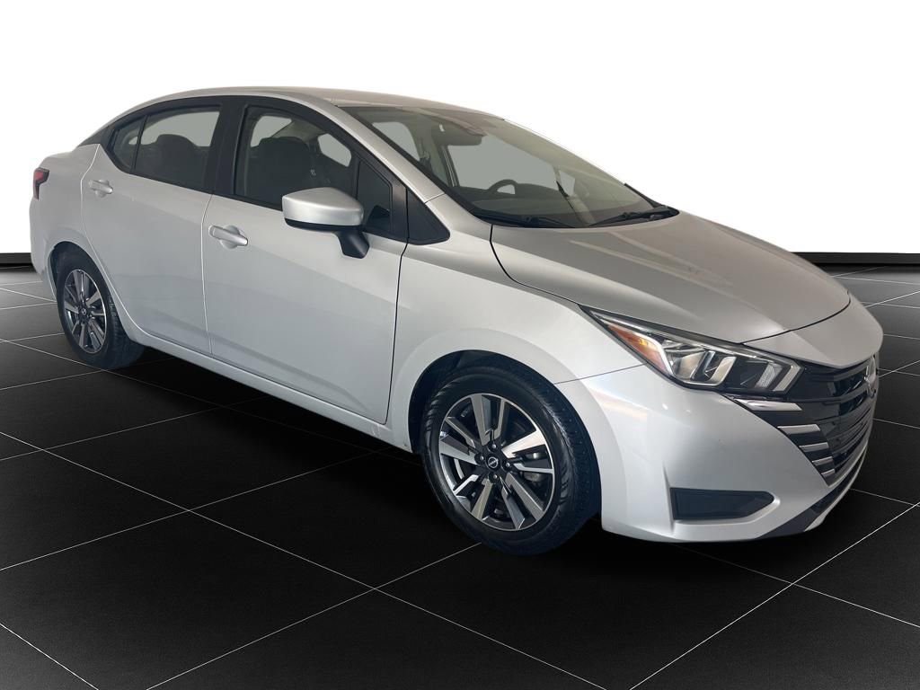 Used 2023 Nissan Versa SV FWD image 7