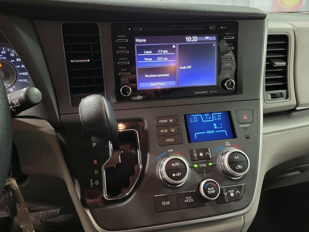 Used 2020 Toyota Sienna LE FWD image 14