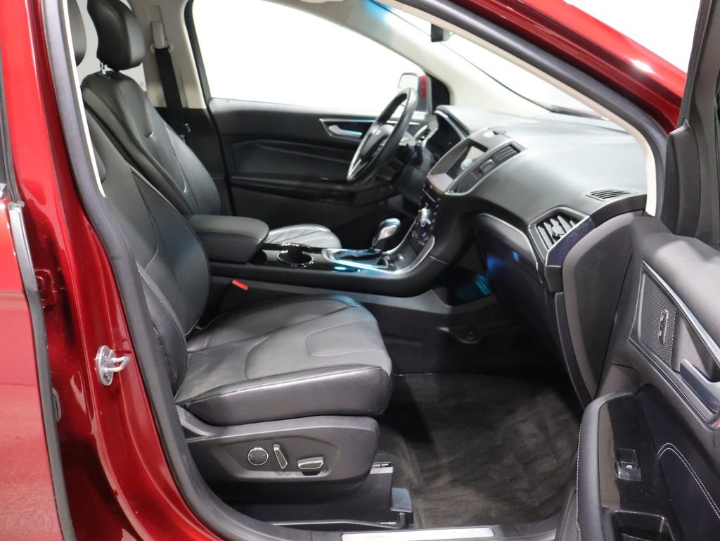 Used 2018 Ford Edge Titanium w/ Equipment Group 301A image 27