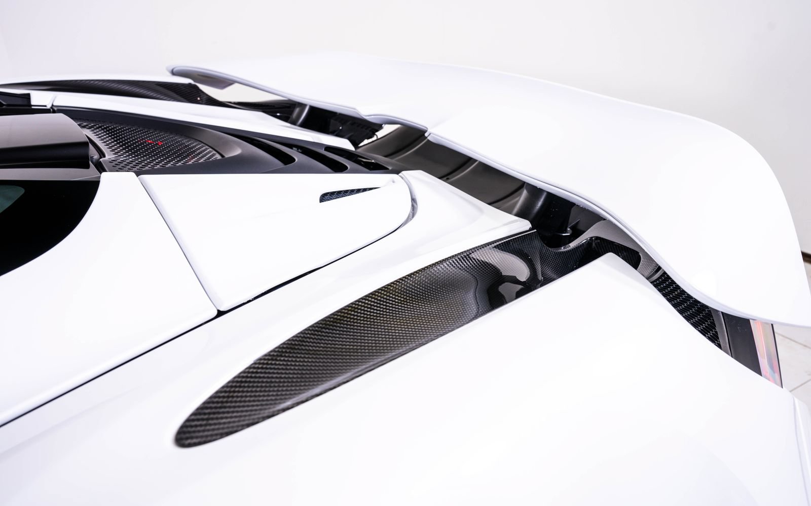 Used 2021 McLaren 720S Performance RWD image 15