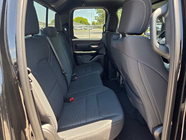 New 2026 RAM 1500 Express AWD/4WD image 16
