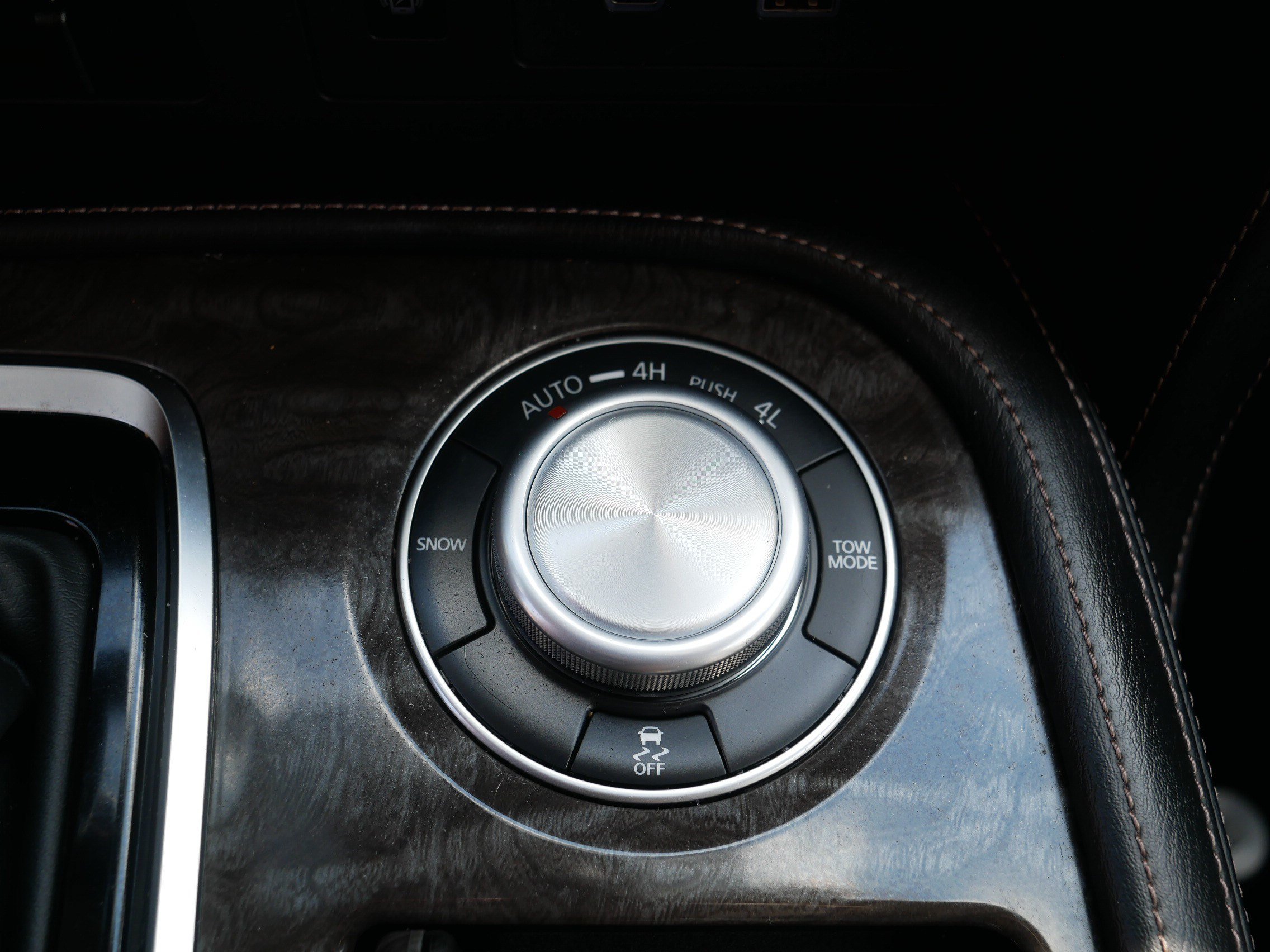 Certified 2024 Nissan Armada Platinum AWD/4WD image 32
