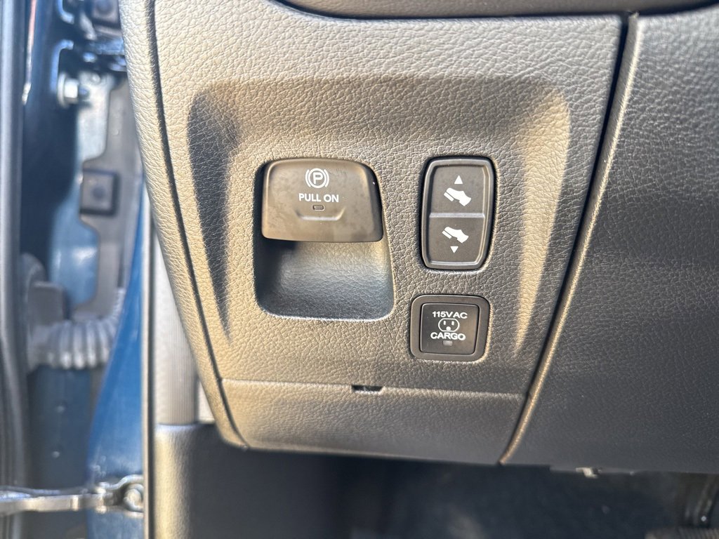 Used 2023 RAM 1500 Limited image 32